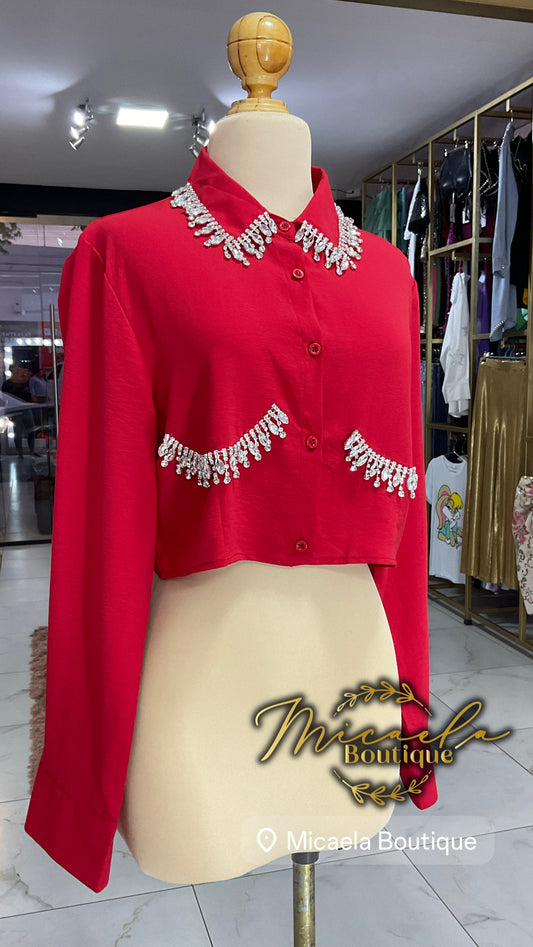 Blusa corta roja con pedrería