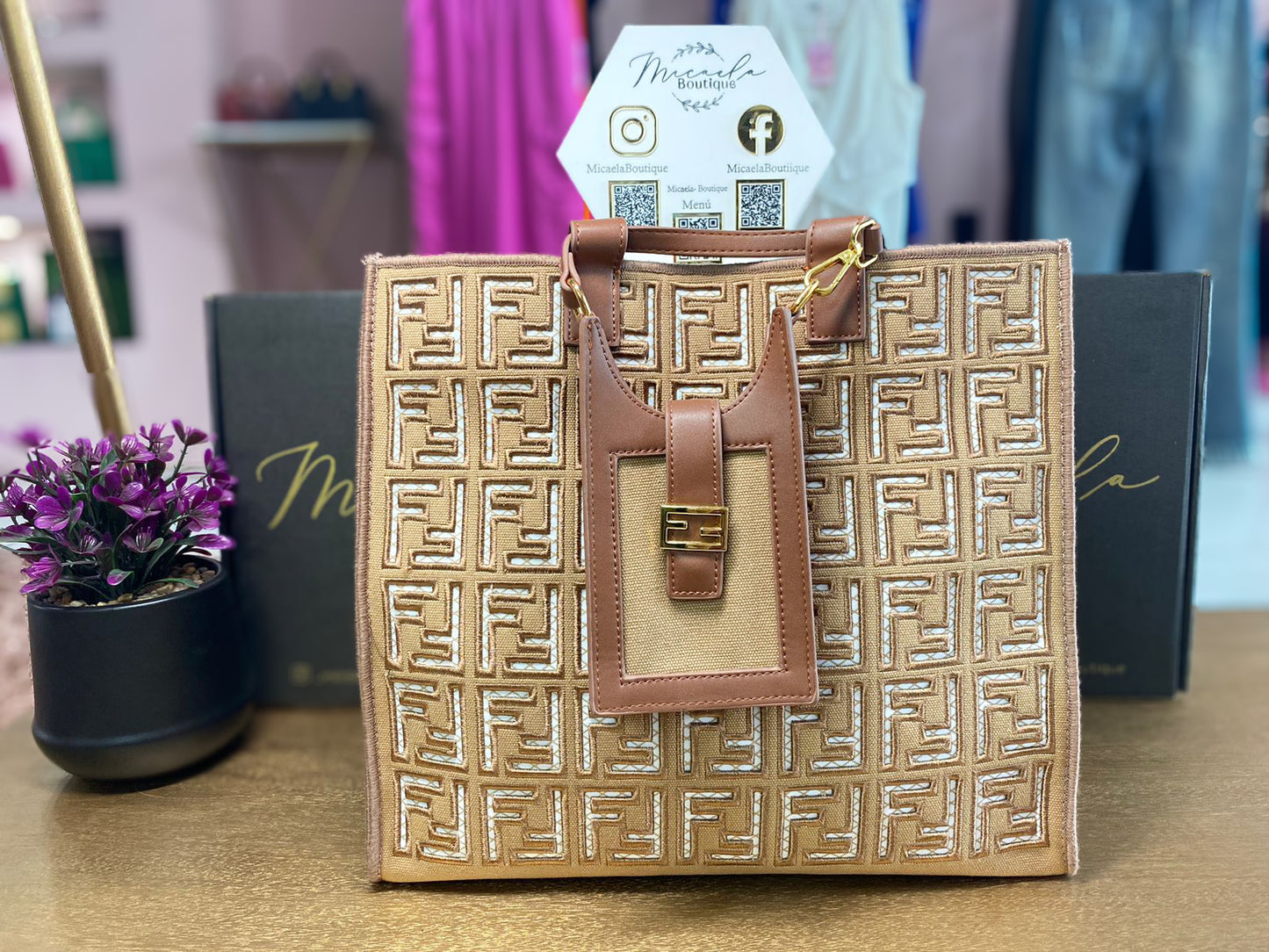 Bolso Fendi café claro